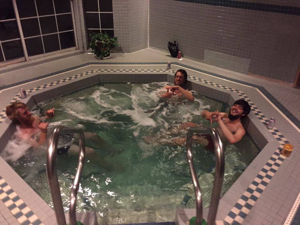 Snoqualmie Hot tub